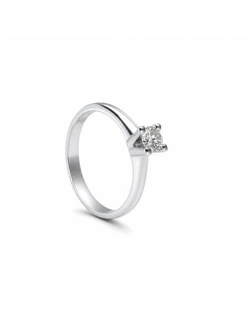 ANELLO SOLITARIO v svasata CT 0,22